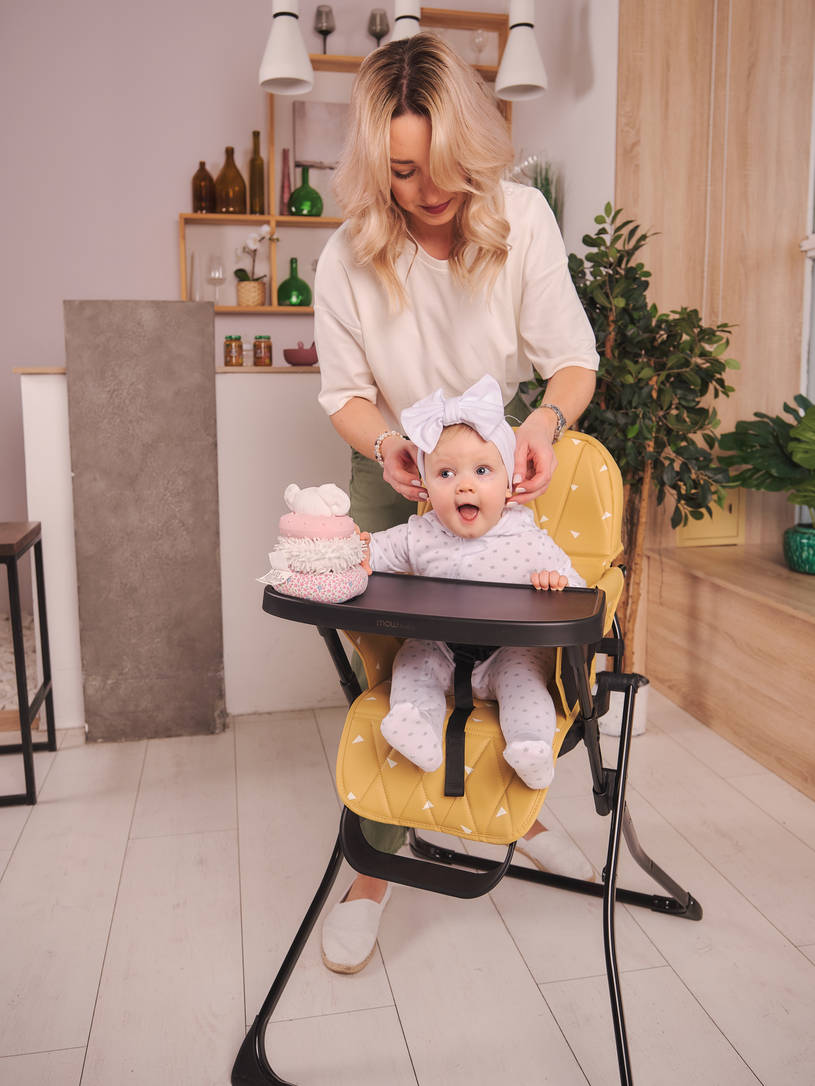 Стульчик для кормления Mowbaby Bravo Desert Beige