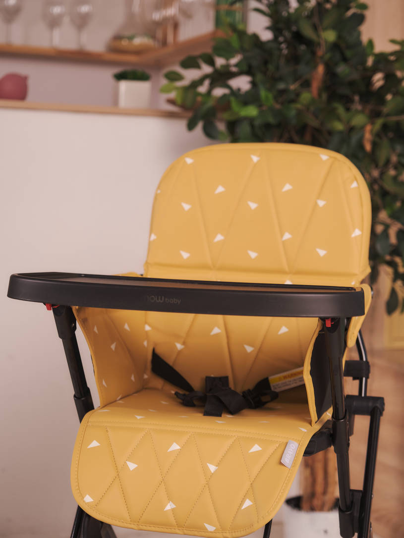 Стульчик для кормления Mowbaby Bravo Desert Beige