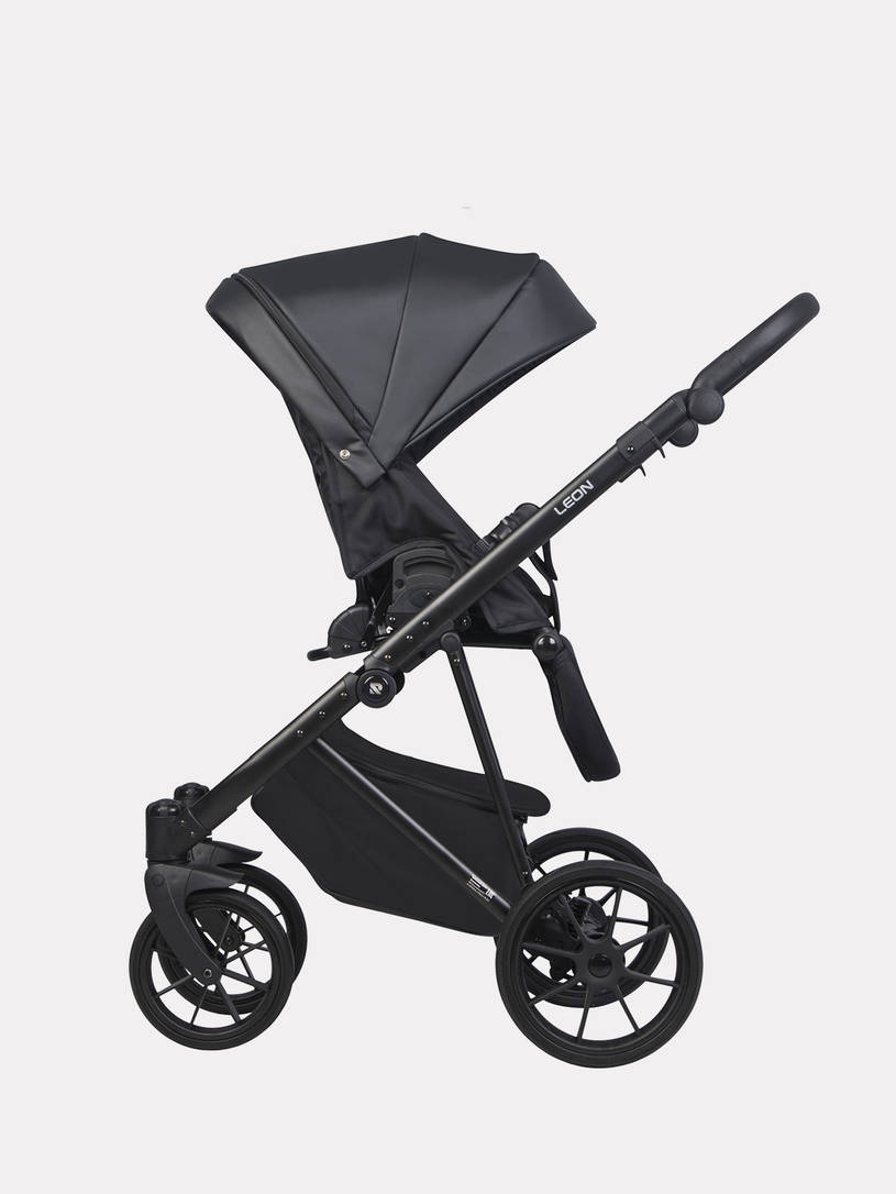 Коляска 2 в 1 Riko Basic Leon 04 Black