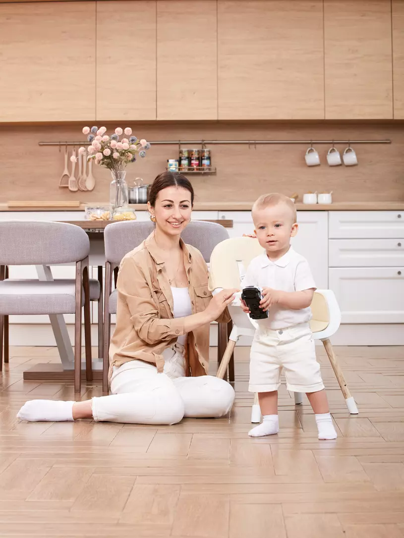 Стульчик для кормления Mowbaby Crispy beige