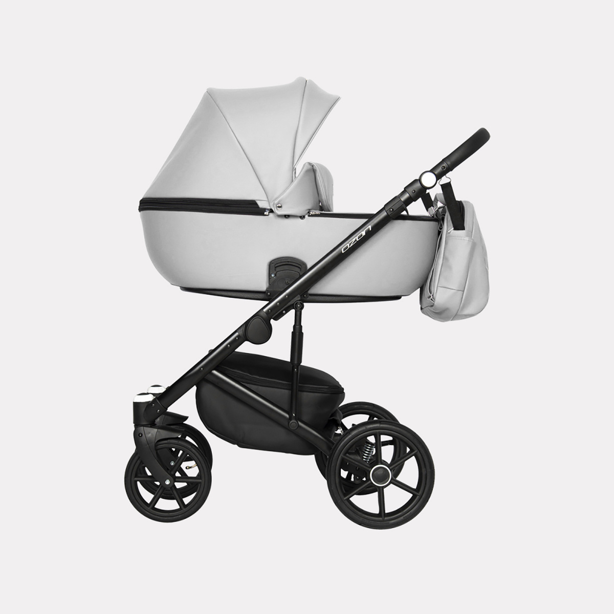 Коляска 3 в 1 Riko Basic Ozon 05 светло-серый